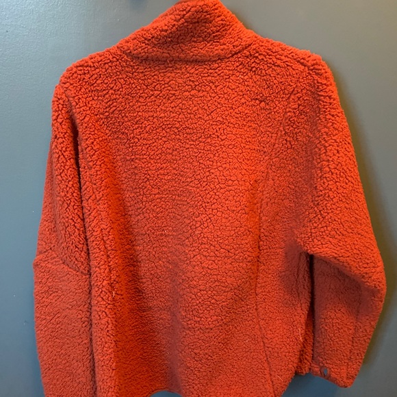 Fuzzy jacket - Picture 3 of 4